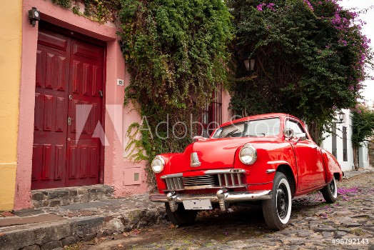 Bild på Red car in Colonia del Sacramento Uruguay